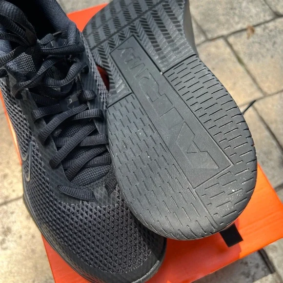 Nike Air Max Men's Black Sneakers - Picture 9 of 15